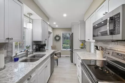 406 Browning Ln #406, Worcester, MA 01609 photo 3