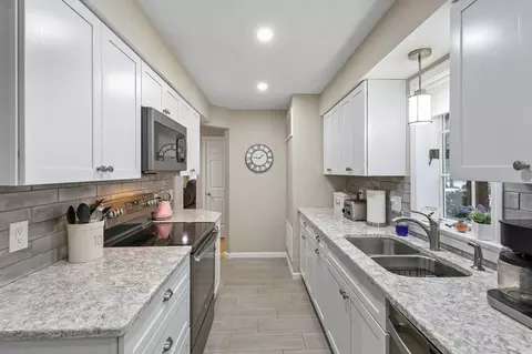 406 Browning Ln #406, Worcester, MA 01609 photo 2