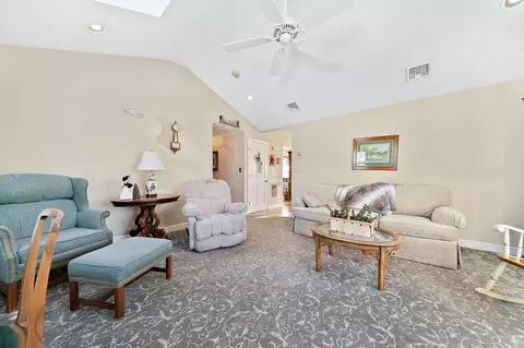 27 Edwards Rd, Braintree, MA 02184 photo 11