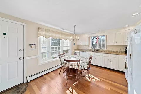 27 Edwards Rd, Braintree, MA 02184 photo 6