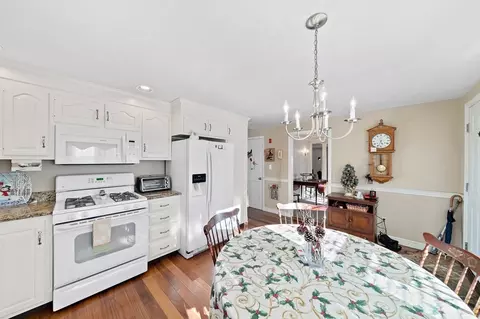 27 Edwards Rd, Braintree, MA 02184 photo 8