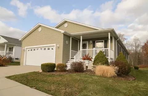 40 Patriots Dr, Westfield, MA 01085