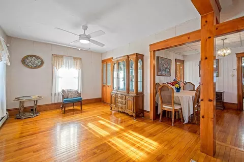 27 Orient St, Worcester, MA 01604 photo 2