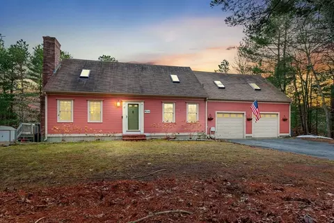 79 Old Falmouth Rd, Barnstable, MA 02648