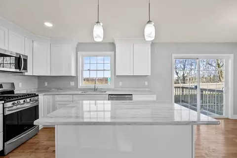 185 Napoleon St, Fall River, MA 02721 photo 14