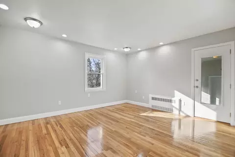 598 Valentine St, Fall River, MA 02720 photo 16