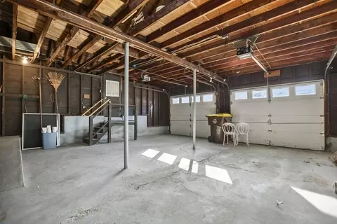 598 Valentine St, Fall River, MA 02720 photo 33