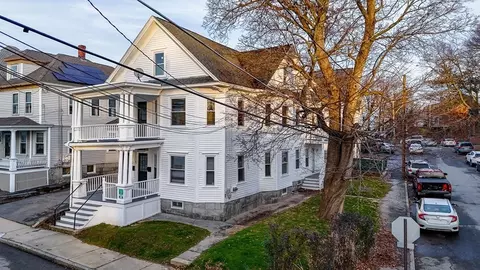 92-94 Bellevue St, Lowell, MA 01851