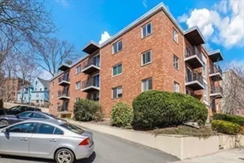 39 Englewood Ave #9, Boston, MA 02135