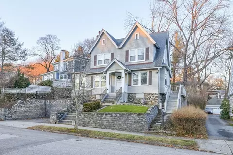 74 Berwick St, Worcester, MA 01602