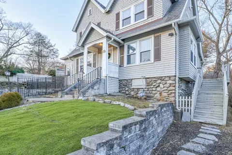 74 Berwick St, Worcester, MA 01602 photo 4