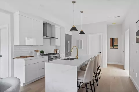 166 Salem #9, Boston, MA 02113