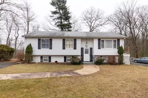 35 Newcomb Ave, Randolph, MA 02368