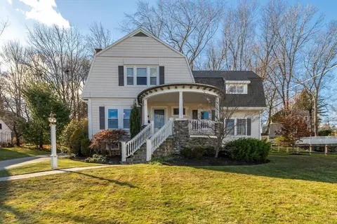 315 Summer Ave, Reading, MA 01867