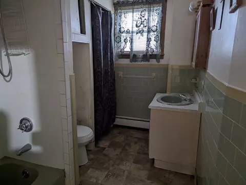 786 Walnut St, Fall River, MA 02720 photo 17