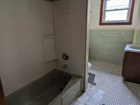 786 Walnut St, Fall River, MA 02720 photo 5