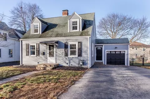 22 Barry St, Quincy, MA 02169