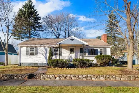 7 King St, Wakefield, MA 01880