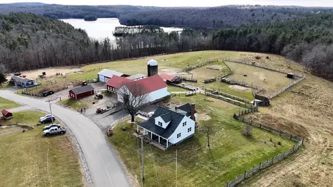 80 Hillside Rd, Rutland, MA 01543