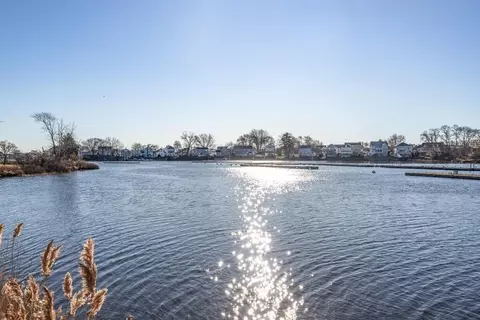 2 Mcdewell Ave #4, Danvers, MA 01923