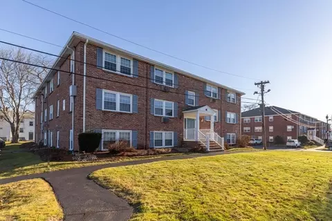 2 Mcdewell Ave #4, Danvers, MA 01923 photo 2