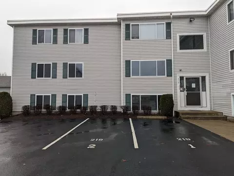 219 Glasgow St #1, Fall River, MA 02721
