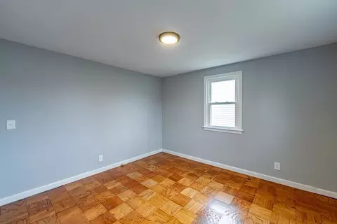 50 Lorimer St, Chicopee, MA 01013 photo 18