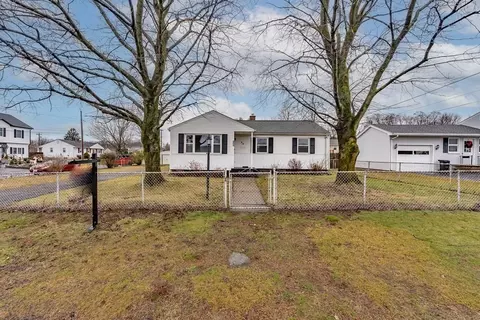 50 Lorimer St, Chicopee, MA 01013