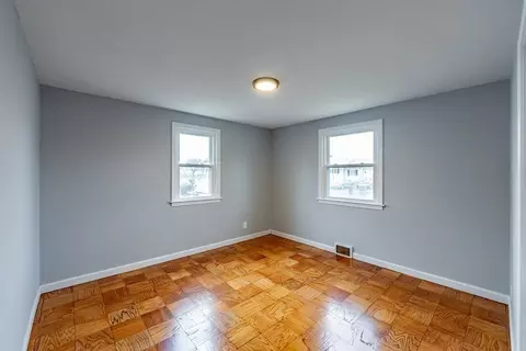 50 Lorimer St, Chicopee, MA 01013 photo 15