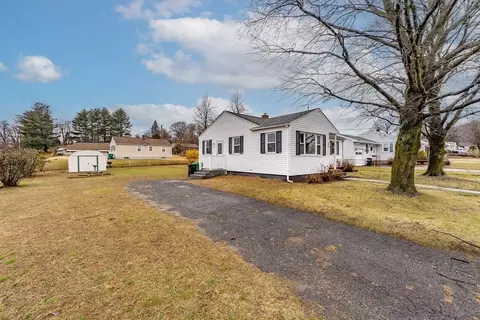 50 Lorimer St, Chicopee, MA 01013 photo 24