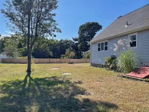 83 Maple Springs Rd, Wareham, MA 02571 photo 3