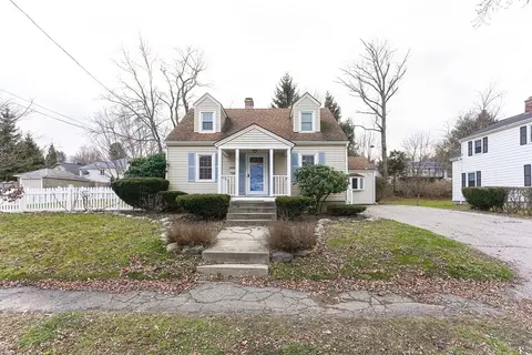 47 Prudential Rd, Worcester, MA 01606