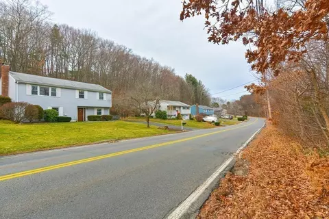357 Singletary Ln, Framingham, MA 01702 photo 37