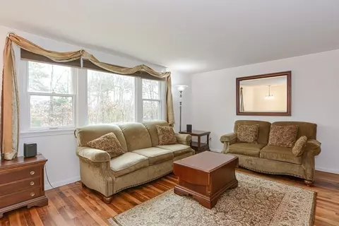 357 Singletary Ln, Framingham, MA 01702 photo 15