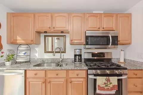 357 Singletary Ln, Framingham, MA 01702 photo 7