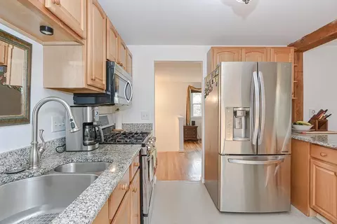 357 Singletary Ln, Framingham, MA 01702 photo 8