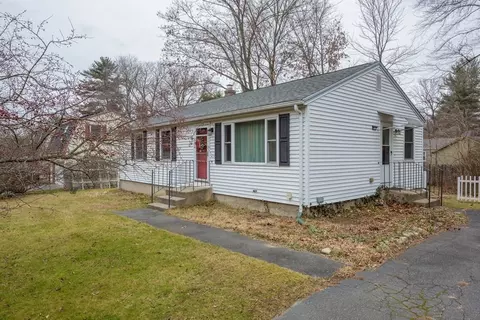 56 Crestview Dr, Northampton, MA 01062