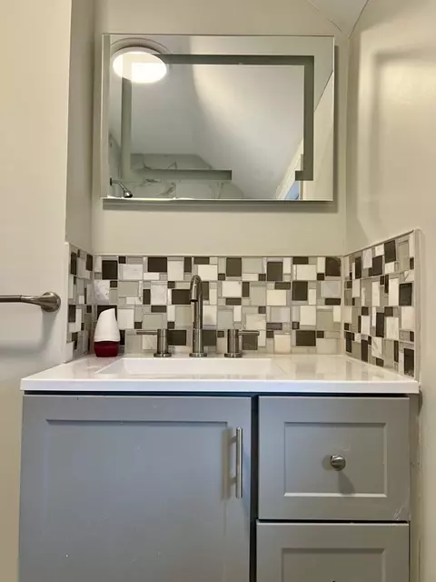 11 Stockholm St, Worcester, MA 01607 photo 24