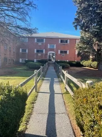 7 Glen Ave #3, Chelmsford, MA 01824