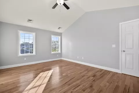 81 Keeley St, Fall River, MA 02722 photo 8