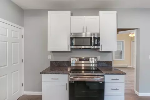 12 Marsh Ave, Worcester, MA 01605 photo 9