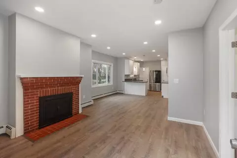 12 Marsh Ave, Worcester, MA 01605 photo 4