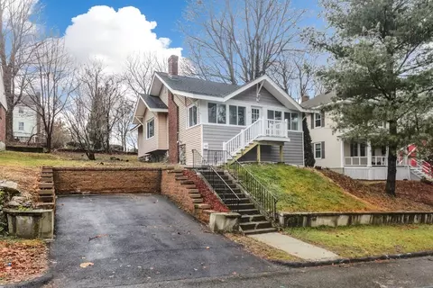 12 Marsh Ave, Worcester, MA 01605 photo 2