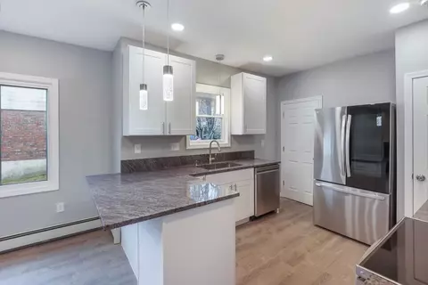 12 Marsh Ave, Worcester, MA 01605 photo 6