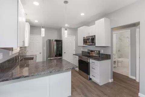 12 Marsh Ave, Worcester, MA 01605 photo 7