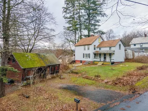 122 James St, Greenfield, MA 01301