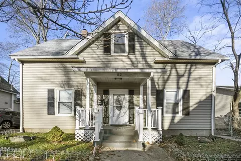 52 Birch St, Worcester, MA 01603