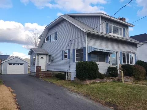 88 Washburn St, Taunton, MA 02780