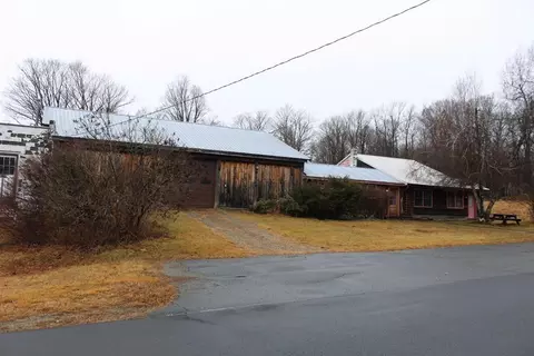 49 N Union St, Plainfield, MA 01070