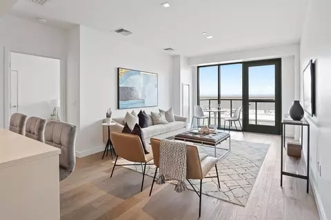 375 Canal St #811, Somerville, MA 02145